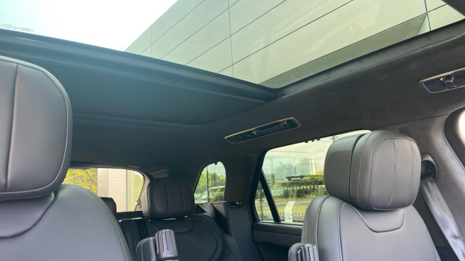 Land Rover Range Rover Sport 3.0 D250 Edition 5dr Auto Diesel Estate - Image 30